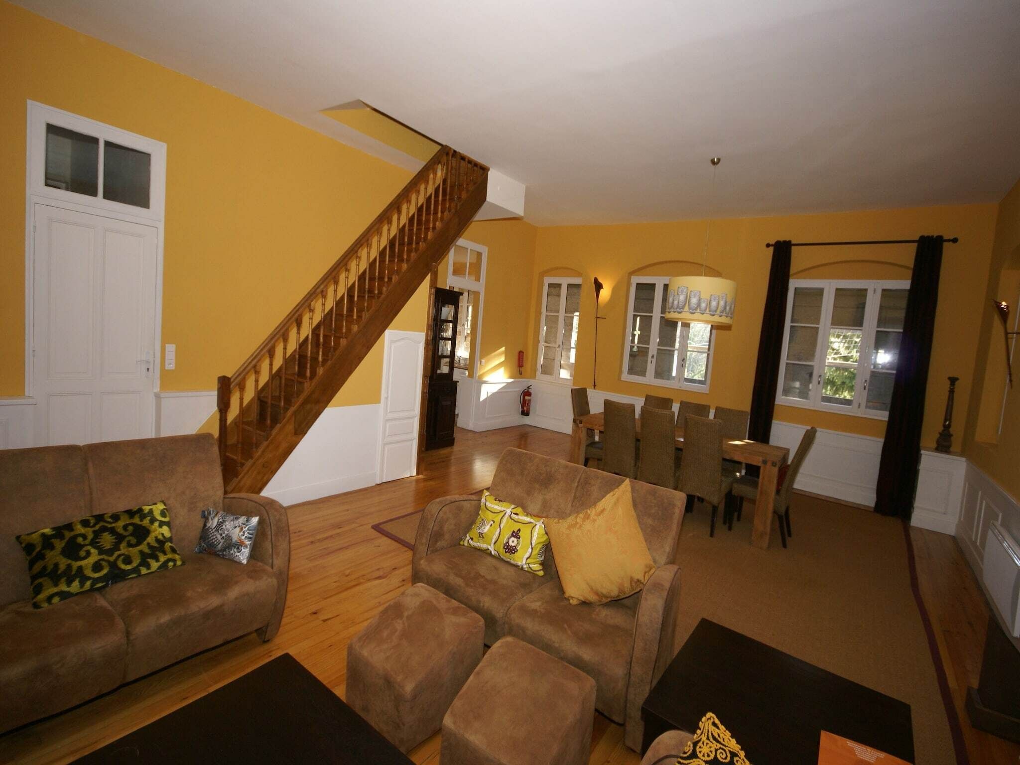 Télévision, chaîne hi-fi