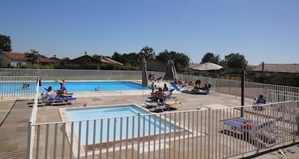 Villa in France with Garden & Barbecue
