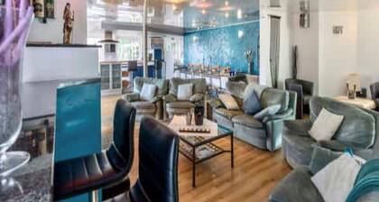 Haus in Moulin du Ruy mit Waldblick