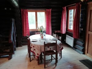 Dining - Chalet in France near the Beach & Pool (Quend-Plage)