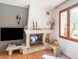 TV, peis og DVD-spiller