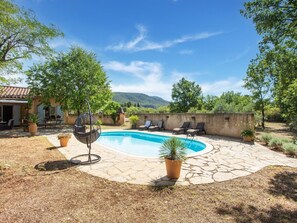Pool - Very attractive detached villa with swimming pool (Aups)