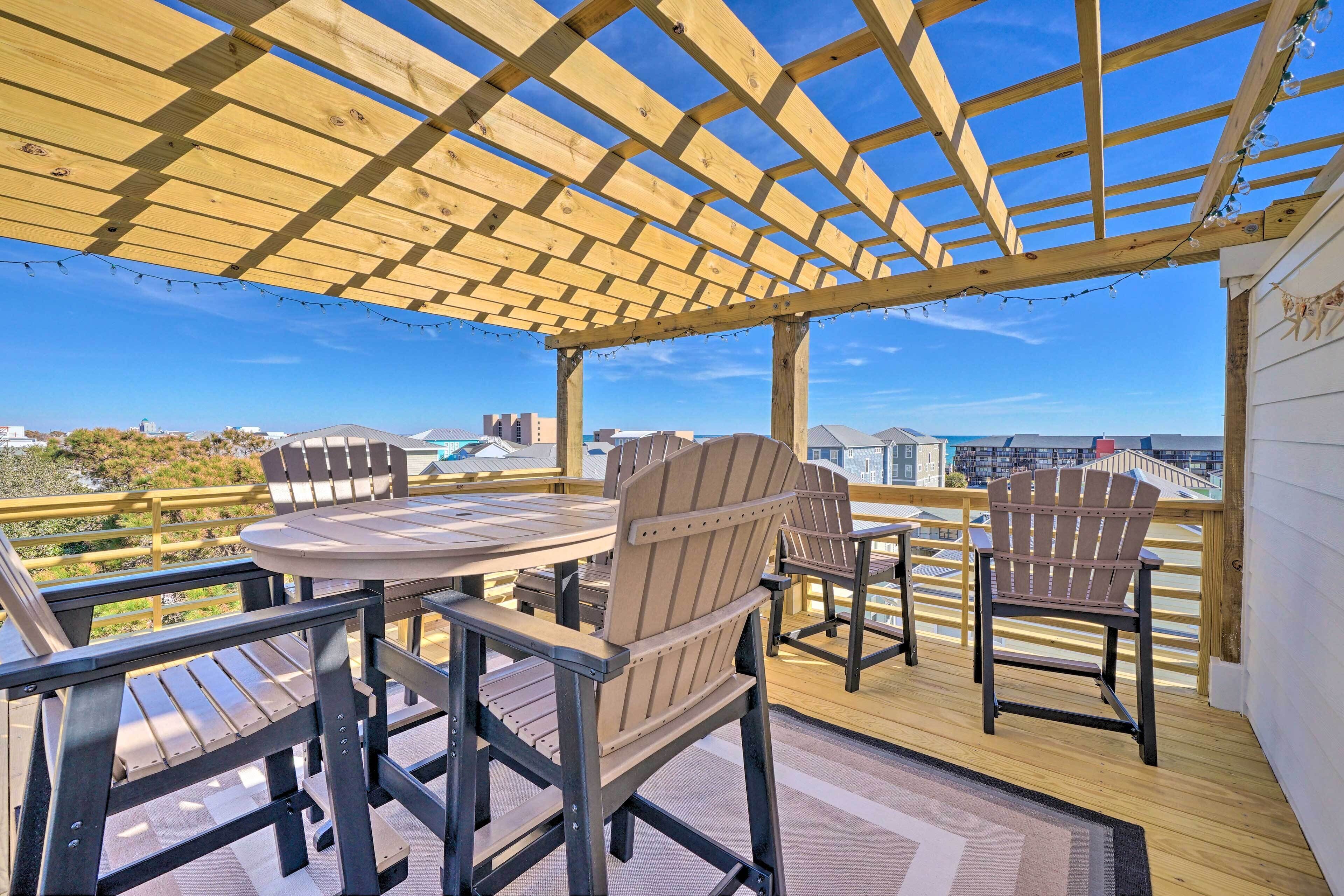 Modern Home w/ Rooftop Deck, Walk to Beach!