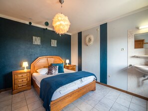 9 bedrooms, WiFi - Gouvy Getaway holiday home (Gouvy)