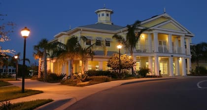 Our Paradise @ Bahama Bay Resort - Spacious Resort Condo Minutes from Disney