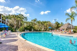 Ulkouima-allas, lämmitetty uima-allas