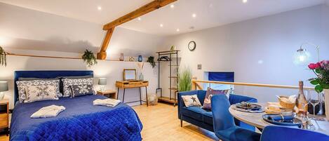 1 bedroom, free WiFi, bed sheets