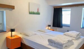 8 bedrooms, WiFi