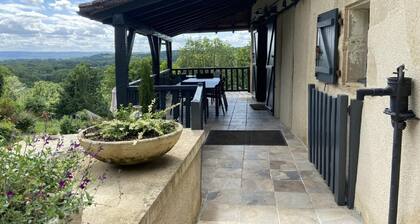 Charmante maison des années 1930 à Altillac