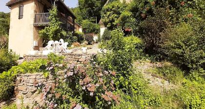 Charmante maison des années 1930 à Altillac