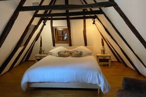 3 bedrooms, iron/ironing board, WiFi