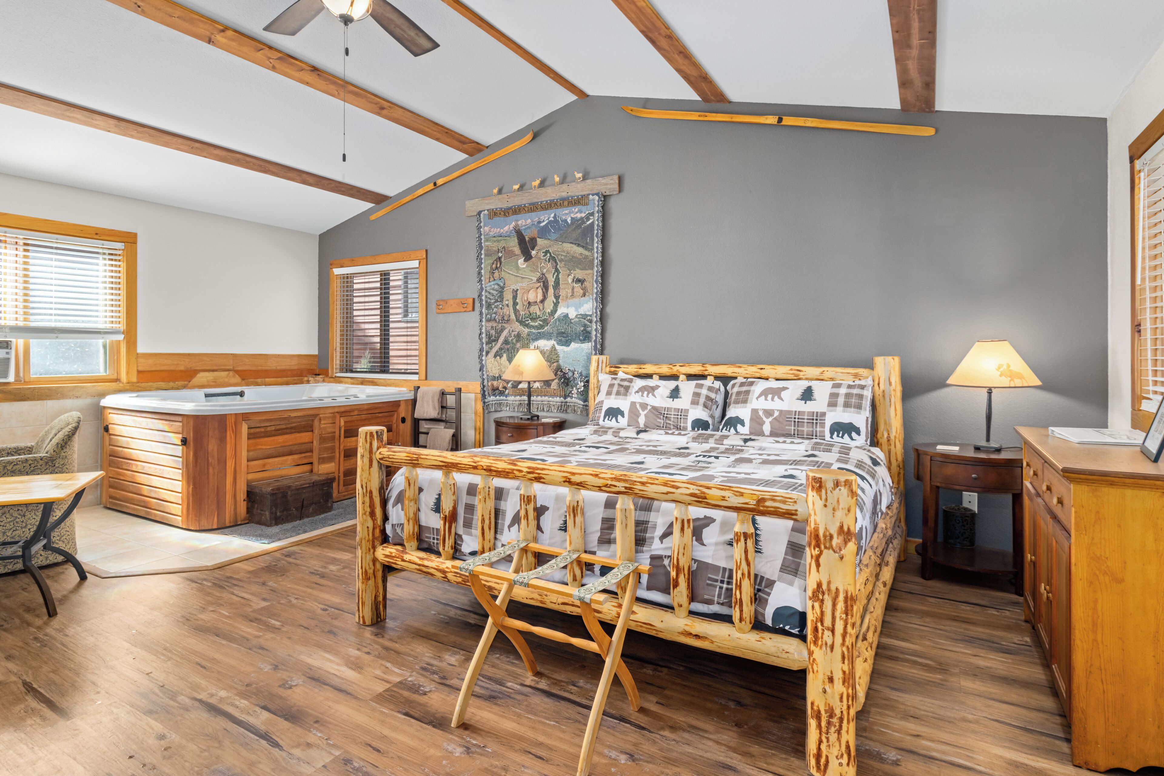 Romantic Cabin | Individually decorated, individually furnished, iron/ironing board