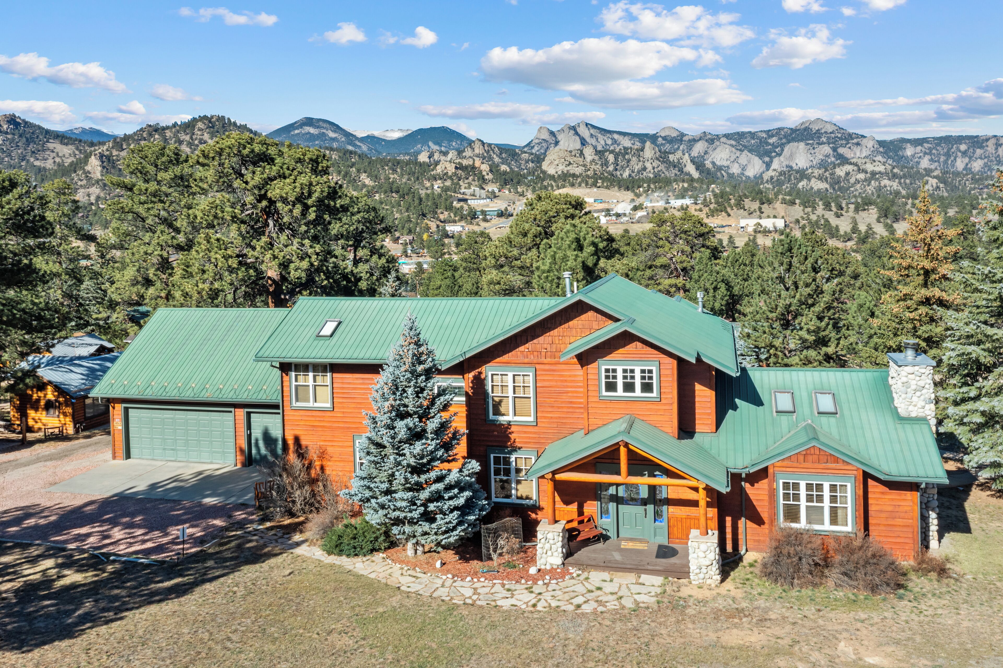 Check-in/check-out kiosk
