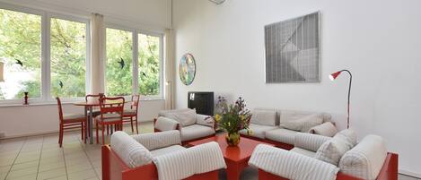 Televisión y reproductor de DVD