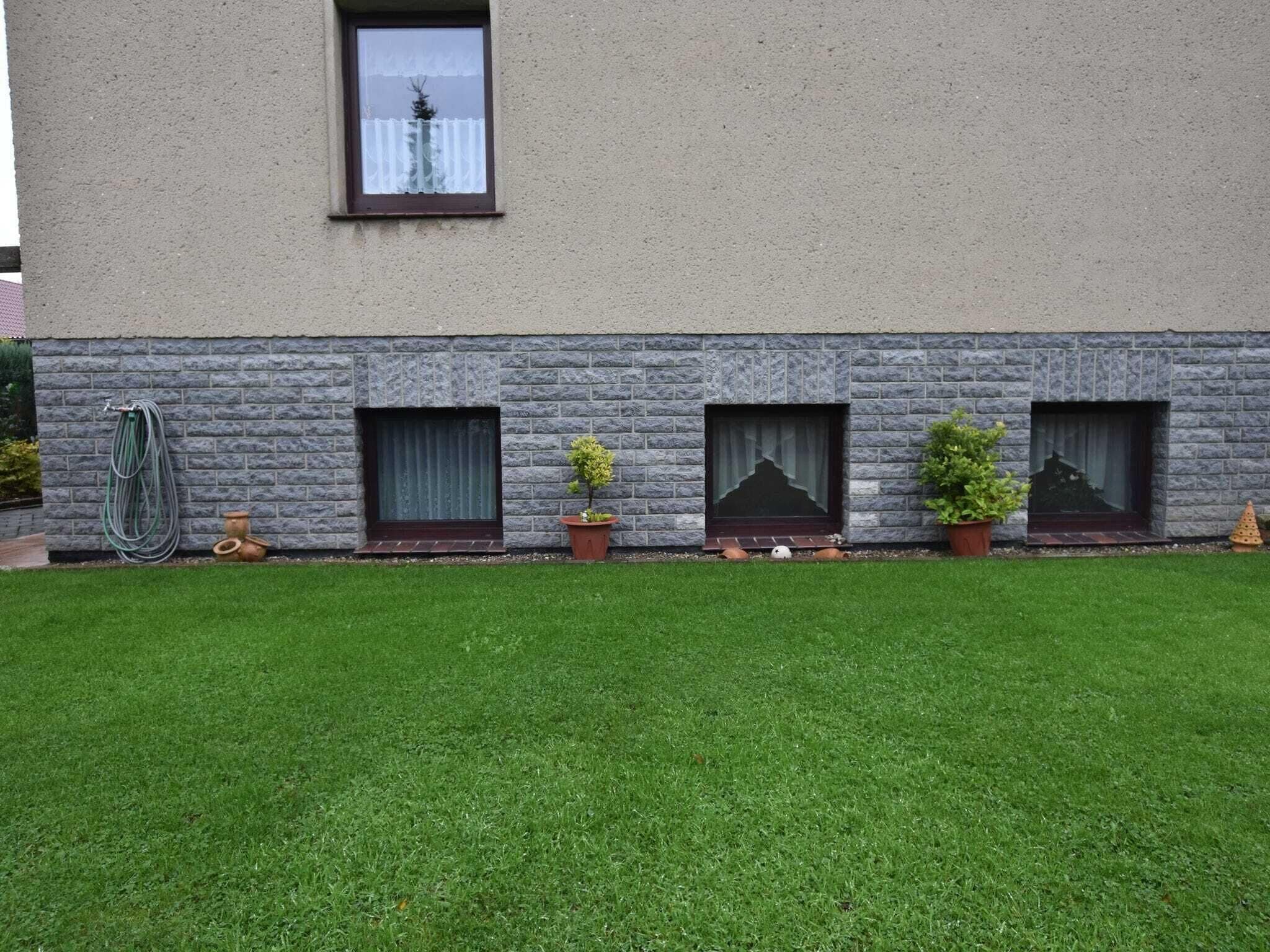 Außenseite Ferienhaus [Sommer]