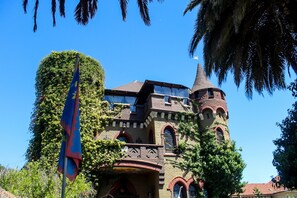 Front of property - Hotel Castillo Viña del Mar (Vina del Mar)