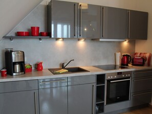 Kühlschrank, Ofen, Herdplatte, Geschirrspüler