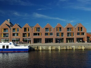 Exterior - Charmante Ferienwohnung in Wismar am Hafen (Wismar)