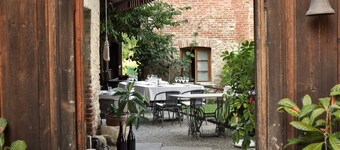 Mansion in Langhe with Pool and Winery Charm
