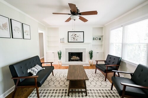 Spacious 6 bedroom home near Downtown Macon!