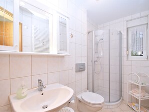 Douche, sèche-cheveux