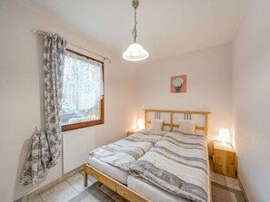 2 bedrooms, WiFi - Mahlow Garden Retreat (Blankenfelde-Mahlow)