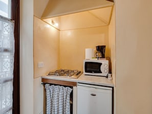 Private kitchen - Mansion in Ovada with Pool and Scenic Hills (Ovada)