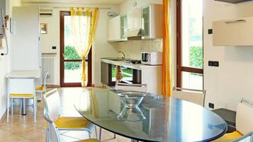 Fridge, microwave, dishwasher