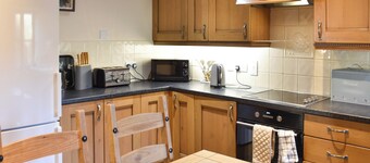 Oaktree Cottage-UK42227