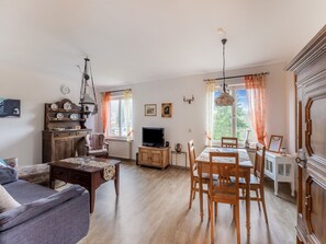 TV, DVD player, stereo - Reifferscheid Wellness Escape (Hellenthal-Reifferscheid)