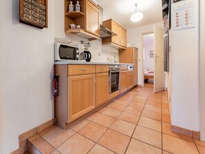 Fridge, microwave, oven, stovetop - Reifferscheid Wellness Escape (Hellenthal-Reifferscheid)