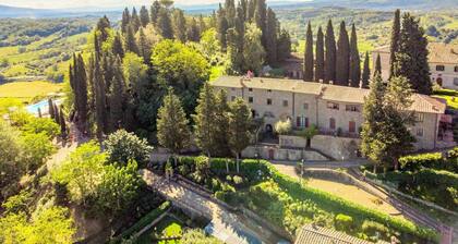 Holiday Home in Tuscany with Pool & BBQ