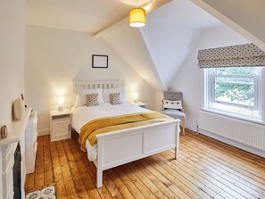 4 bedrooms, free WiFi, bed sheets - 4 bedroom accommodation in Sleights, near Whitby (Sleights, near Whitby)
