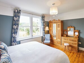4 bedrooms, free WiFi, bed sheets