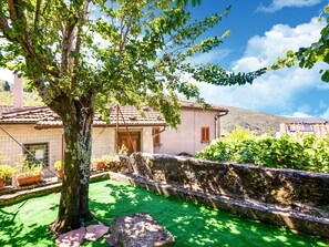 Property grounds - Farmhouse in Casoli near Ski Slopes (Bagni di Lucca)