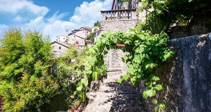 Farmhouse in Casoli near Ski Slopes
