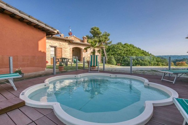 Holiday Home Swimming Pool