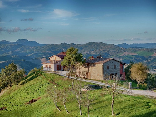Mansion in Sant'Angelo with Valley Views