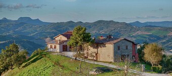 Mansion in Sant'Angelo with Valley Views