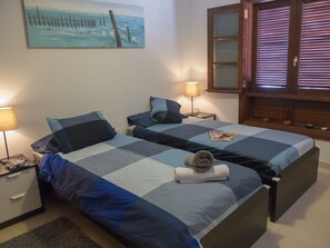 2 dormitorios, tabla de planchar con plancha, wifi