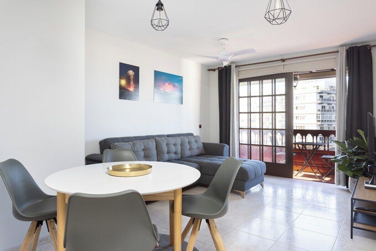 Home2book Beachfront Canarian Style Balcony House - Puerto de la Cruz
