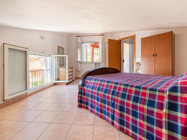 2 bedrooms