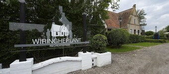 Moderne nederlandsk villa med terrasse