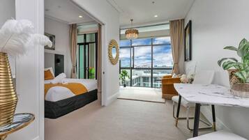 1 sovrum, skrivbord, strykjärn/strykbräda och wi-fi