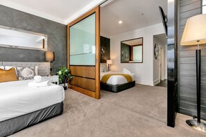 2 bedrooms, desk, iron/ironing board, WiFi - Central Corporate Character (Auckland)