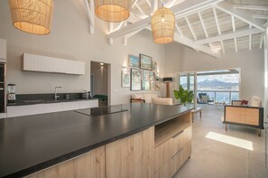 파노라믹 아파트 | 전용 주방 | 대용량 냉장고, 전자레인지, 오븐, 쿡탑