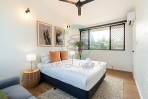 2 bedrooms, desk, iron/ironing board, travel crib - Nightcliff Foreshore: Seaview  ~ Outdoor Dining (Rapid Creek)