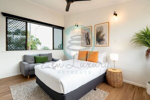 Interior - Nightcliff Foreshore: Seaview  ~ Outdoor Dining (Rapid Creek)