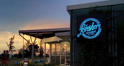 Nightcliff Foreshore: Seaview  ~ Outdoor Dining