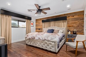 5 bedrooms, WiFi, bed sheets